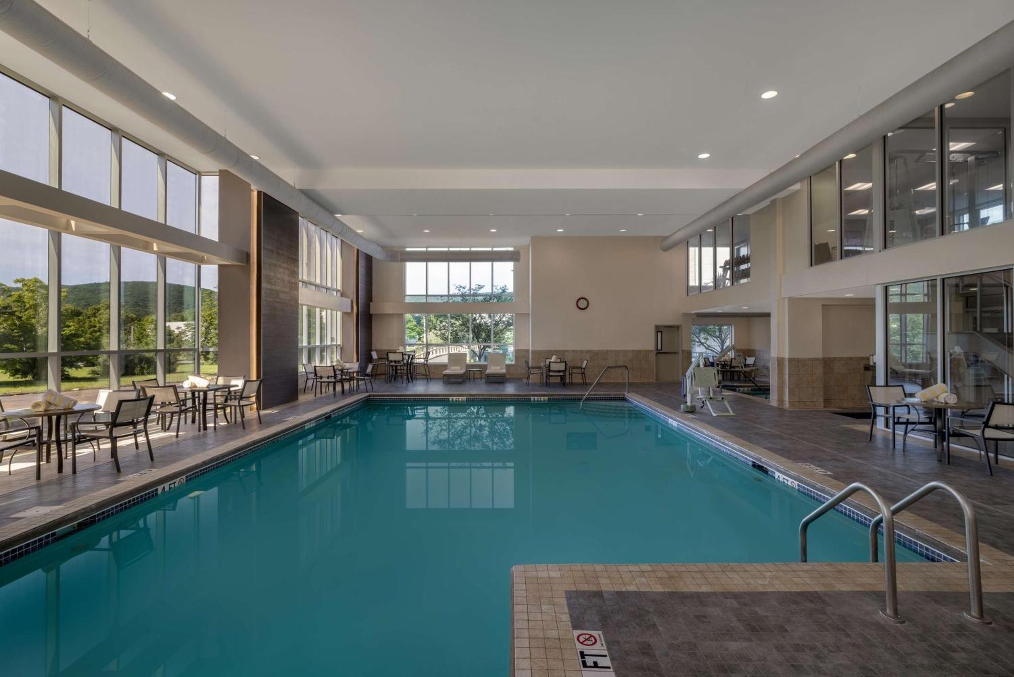 Home2 Suites By Hilton Bristol Extérieur photo